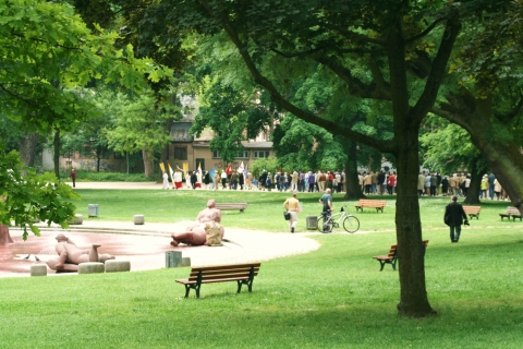 Prozession durch den Gnthersburgpark