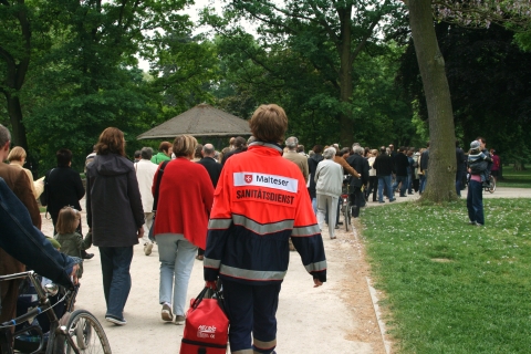 Sanitter bei der Prozession