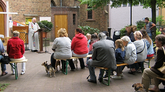 Tiersegnung in St. Josef